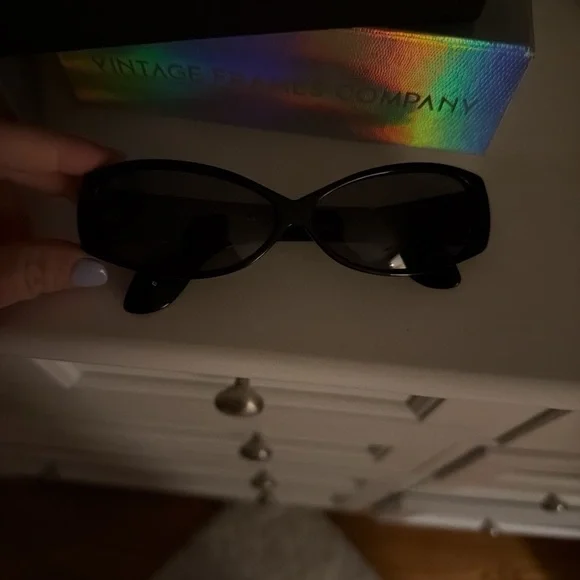 Cutler and gross vintage Black Cat-Eye Sunglasses - Picture 2 of 5